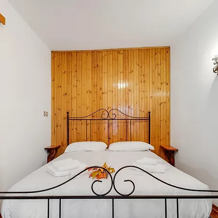 Апартаменты Vecchio Gad - Happy Улькс