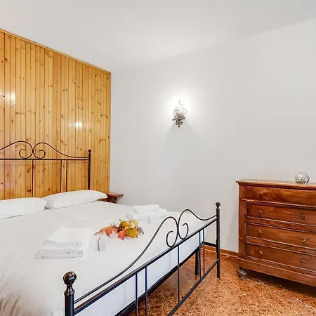 Vecchio Gad - Happy Апартаменты